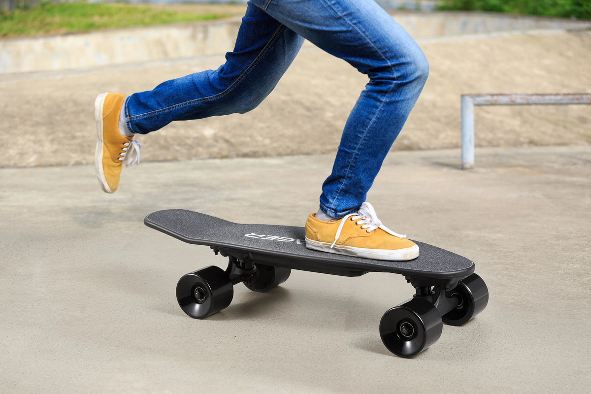 Black Electric Skateboard with Remote Control L56416