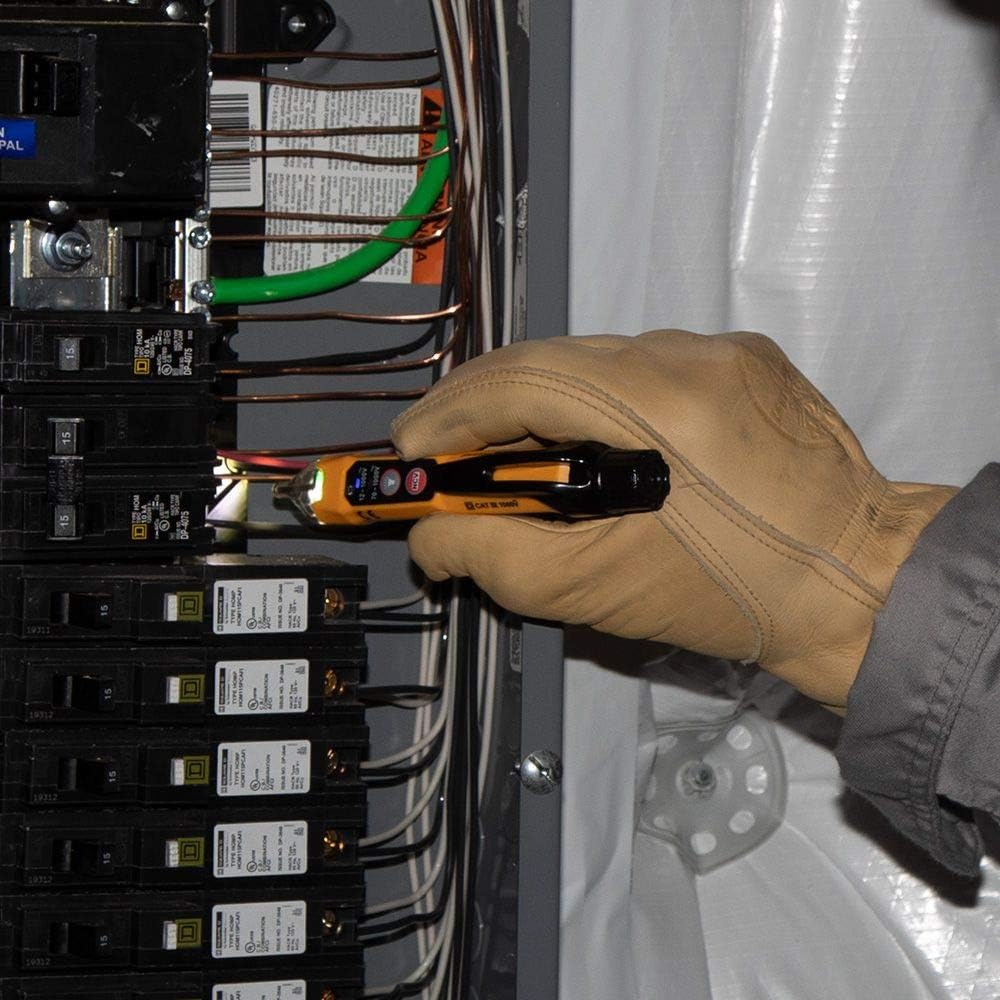 Non-Contact Voltage Tester Electrical Test Kit with Carrying Case and Batteries R747559