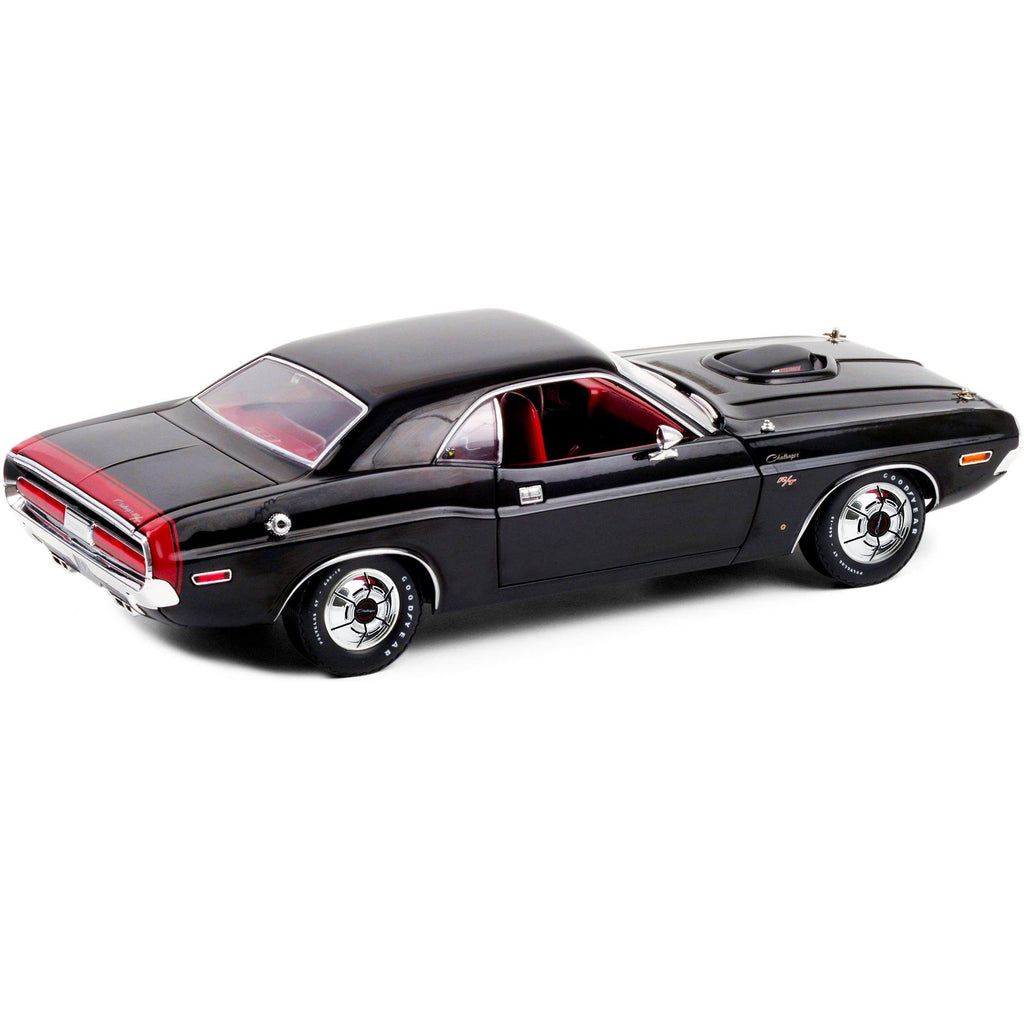 Black 1/18 Diecast Model Car V31451