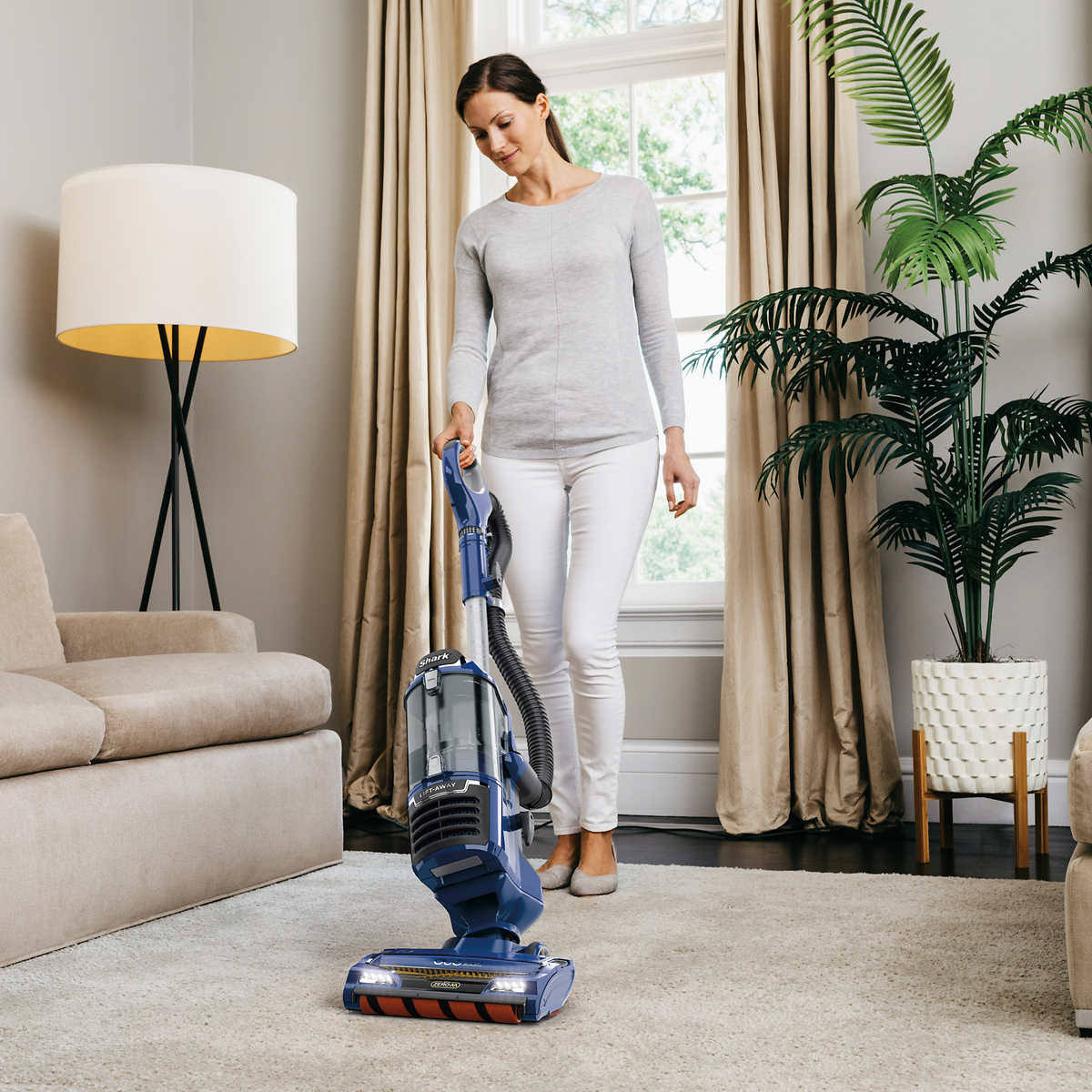 Bagless HEPA Upright Vacuum D766183
