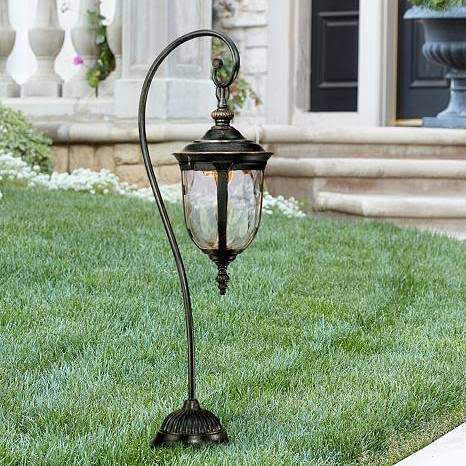 32 1/2x22 High LED Landscape Path Light H81933